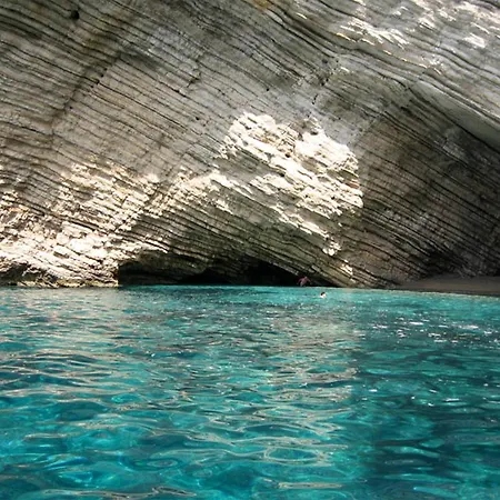 فيلة Grecia لياباديس